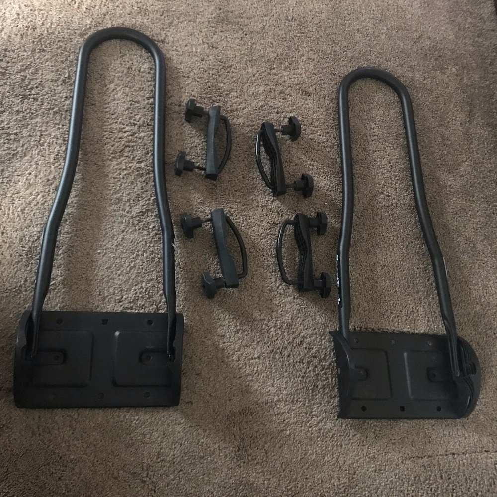 Kayak roof racks